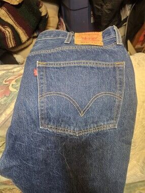 Mens 501 Levis Button Fly Estate Item